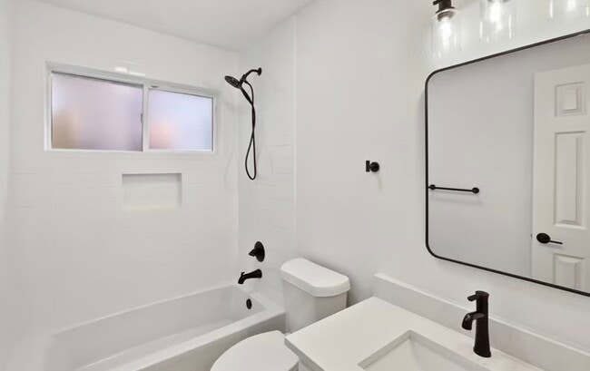 Building Photo - 1102 Cain Ct
