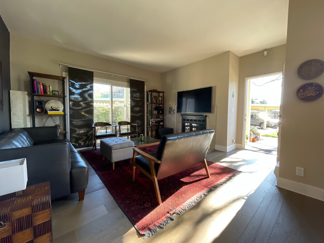 15 Lakeshore Ct Unit 15, Richmond, CA 94804 Condo for Rent in