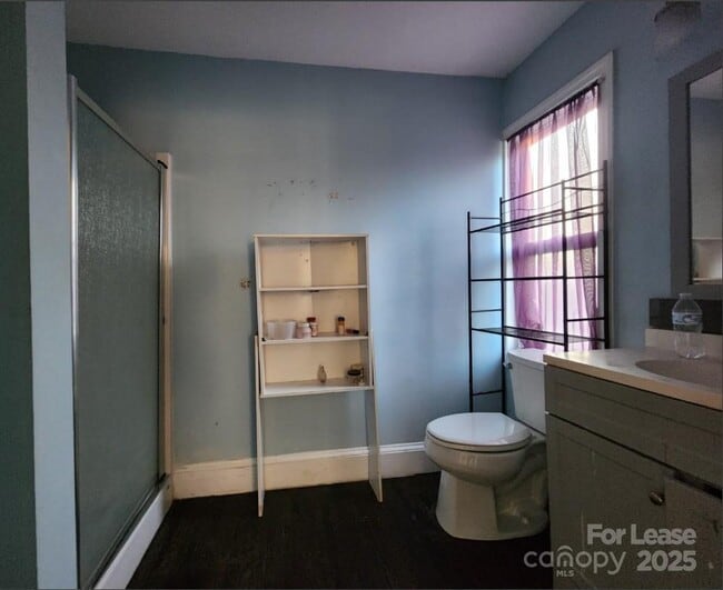 Building Photo - 3337 Eastway Dr