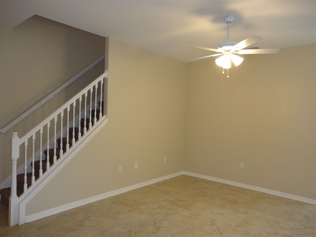 Foto del edificio - 9124 Gablewood Pl