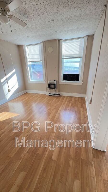 Building Photo - 205 N Main St