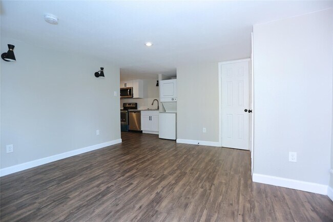 Foto del edificio - 5917-1-5912 Sherman St
