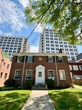 Building Photo - 4534 Avondale St