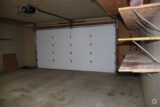 Building Photo - 202 Arbour Dr