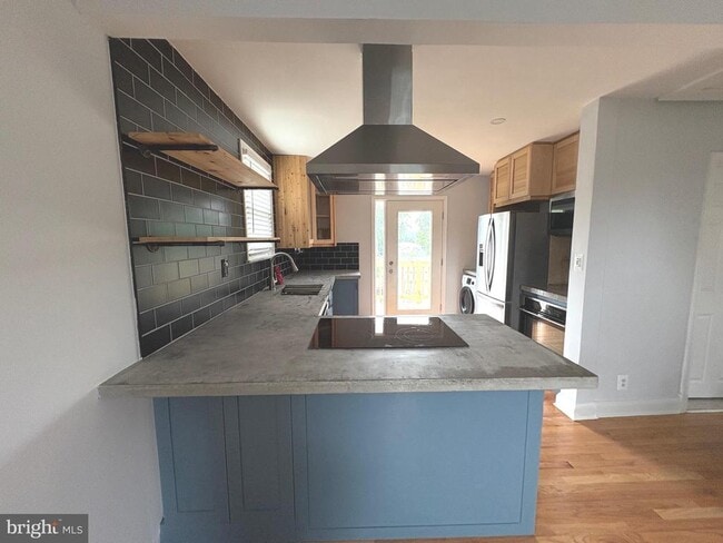 Building Photo - 1708 Hall Ave