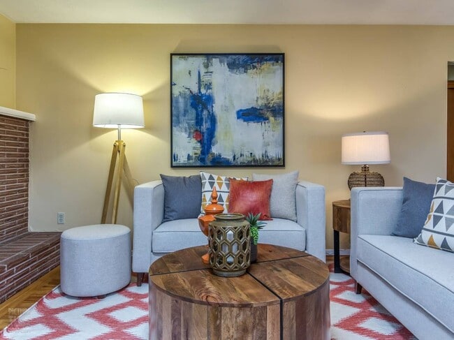 Sala de estar - 2741 SE 32nd Ave