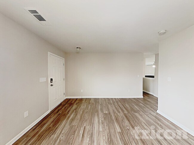 Building Photo - 2641 Cider Ridge Rd