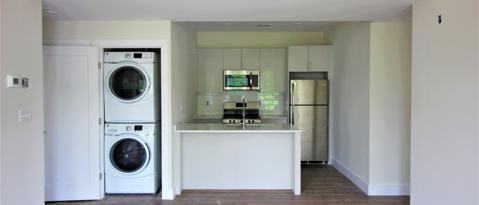 Foto principal - 843 Columbia Rd