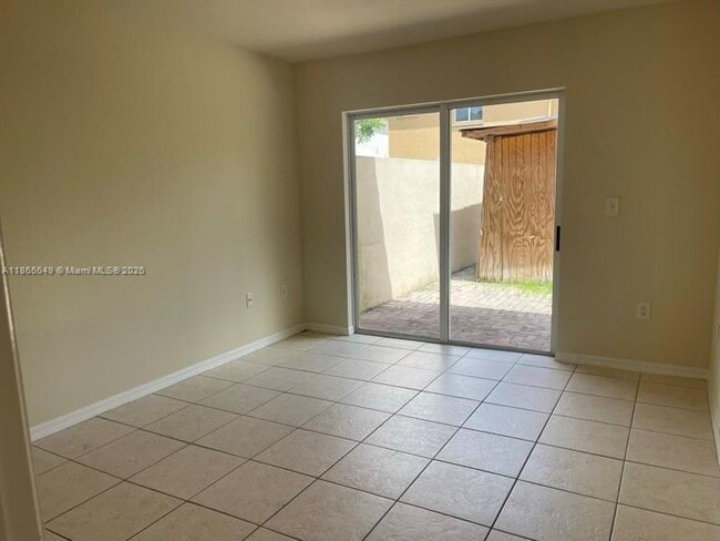 Foto del edificio - 13437 SW 263rd St