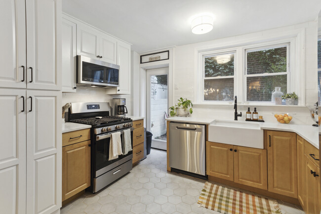 Foto del edificio - 715 Ellsworth St