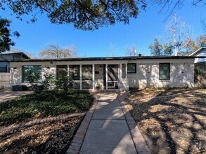 Building Photo - 1510 Glencrest Dr