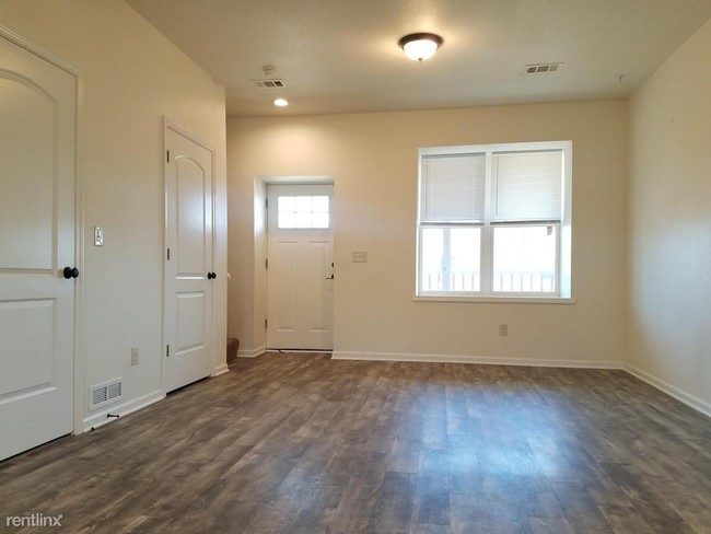 Building Photo - 3465 E Layton Ave