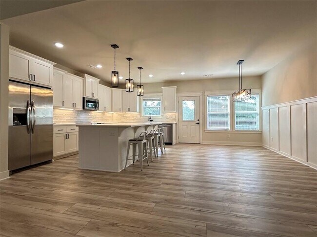 Building Photo - 27 Shropshire Dr