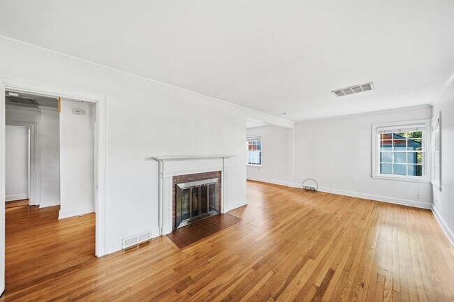 Foto del edificio - 1424 Lyon Ct