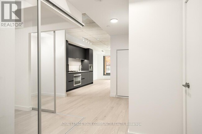 Photo du bâtiment - 1720 Bayview Ave