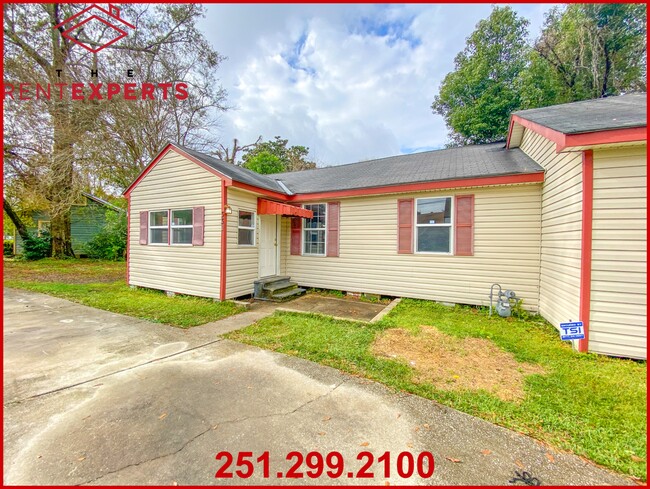 Building Photo - 331 Oak Dr