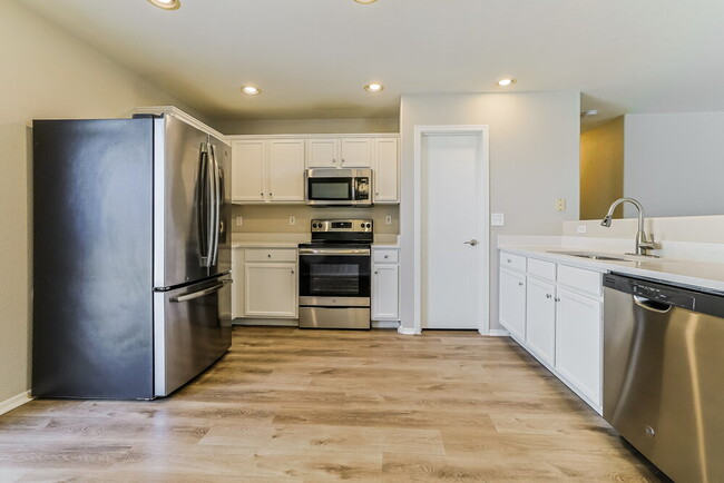 Foto del edificio - 33769 W Camp River Rd