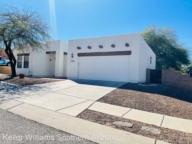 3 br, 2 bath House - 10882 E Walking Stick Dr photo'