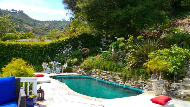 Building Photo - 1560 Benedict Canyon Dr