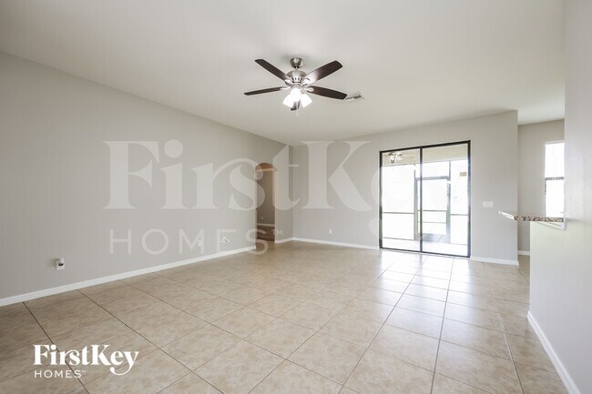 Foto del edificio - 2220 SW 3rd Ave