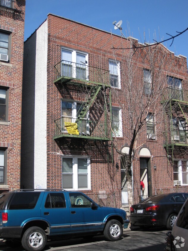 Foto principal - 25-54 35th St