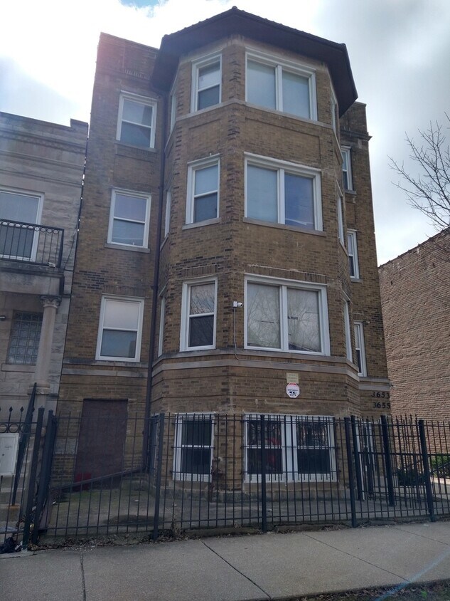 Primary Photo - 3655 W Lexington St