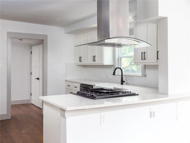 Building Photo - 4612 Caswell Ave
