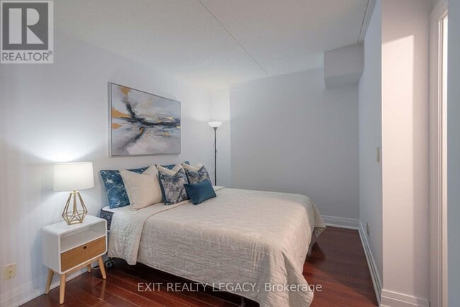 Photo du bâtiment - 2737 Keele St