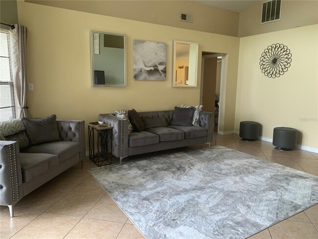 Foto del edificio - 445 Mainsail Ct