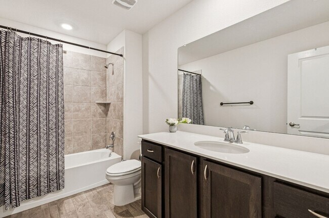Building Photo - 2913 Cerro Ranch Rd