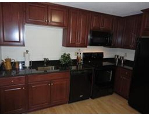 Foto del edificio - 3 Village Ln