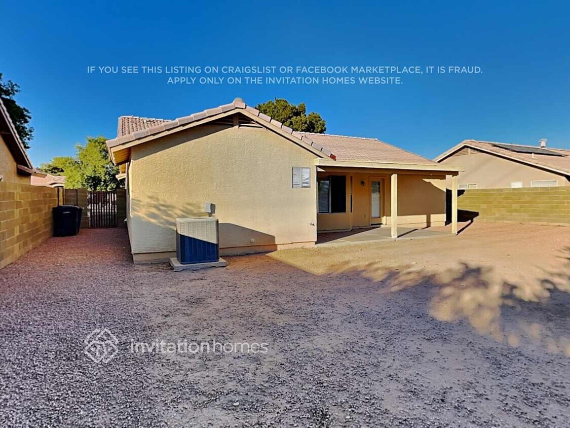 Foto del edificio - 4319 E Princeton Ave