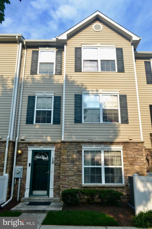 Building Photo - 6488 Cornwall Dr