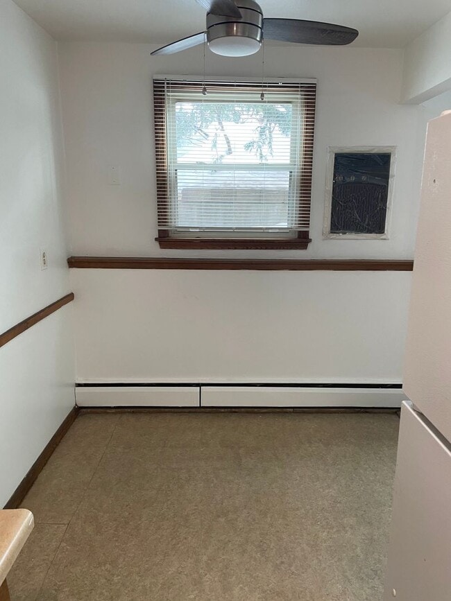 Interior Photo - 1210-1220 Cambridge St. (Hopkins)