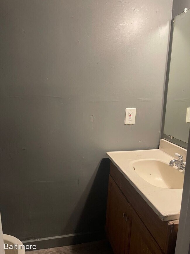Foto del edificio - 3 br, 1.5 bath House - 2259 W. Baltimore St.
