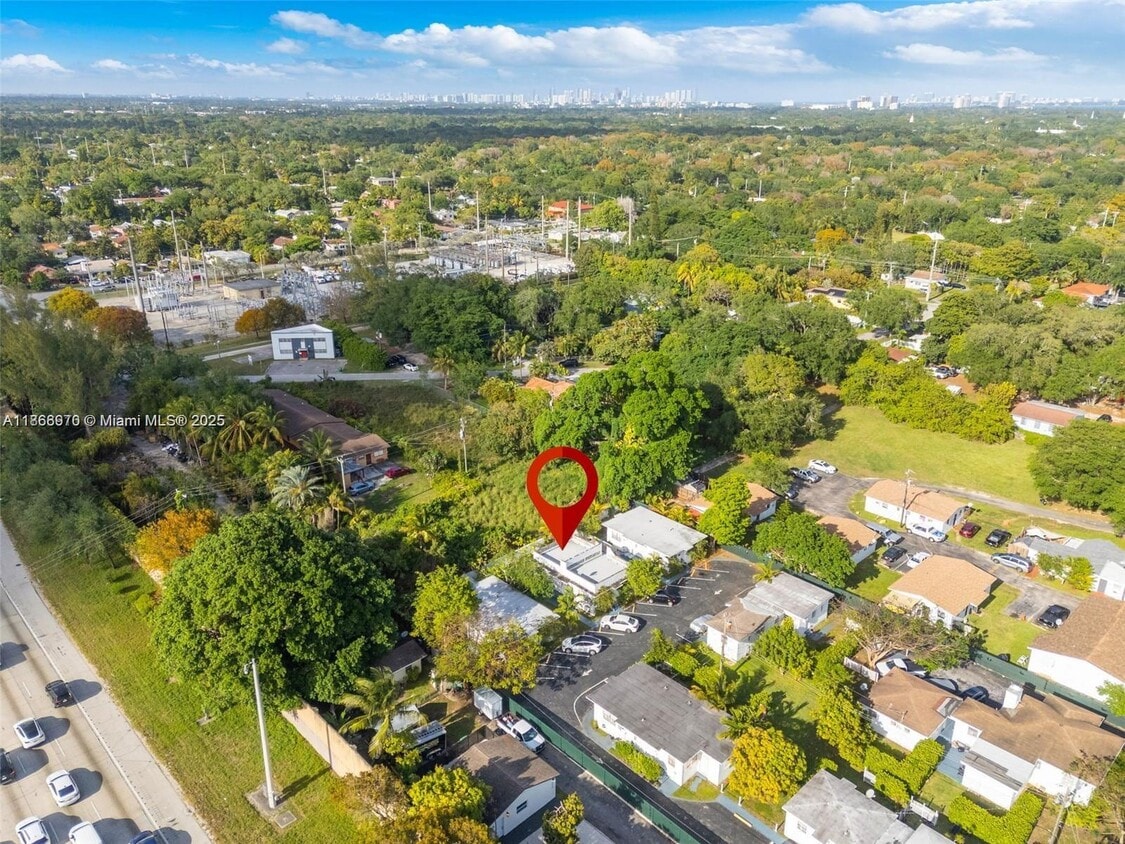 Foto principal - 601 NW 90th St