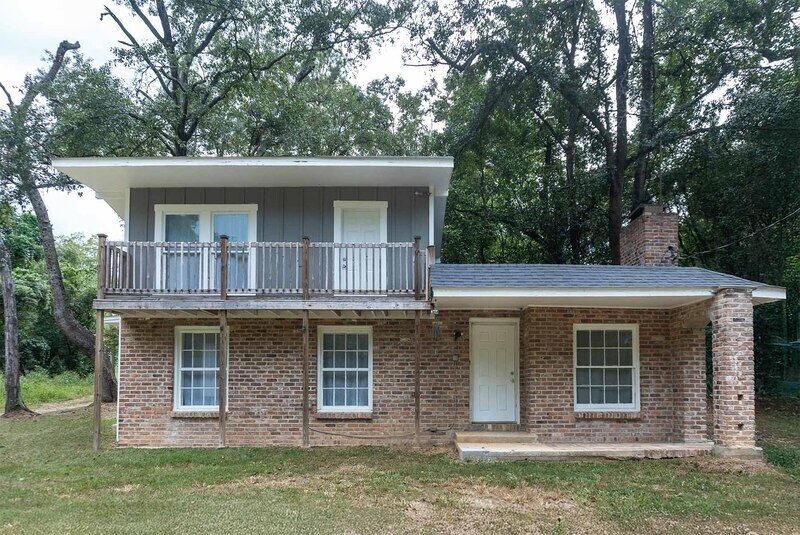 Foto principal - 1118 Louise Dr