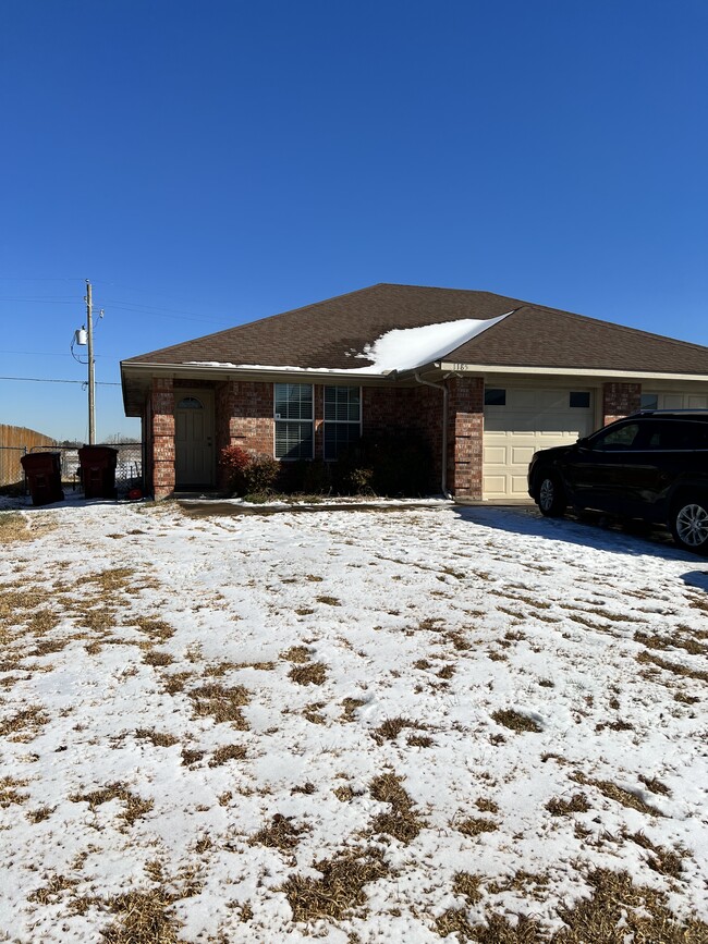 Building Photo - 1179 Greywood Dr