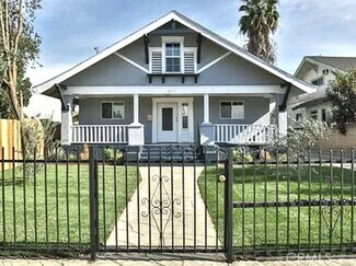 Building Photo - 4012 S Budlong Ave