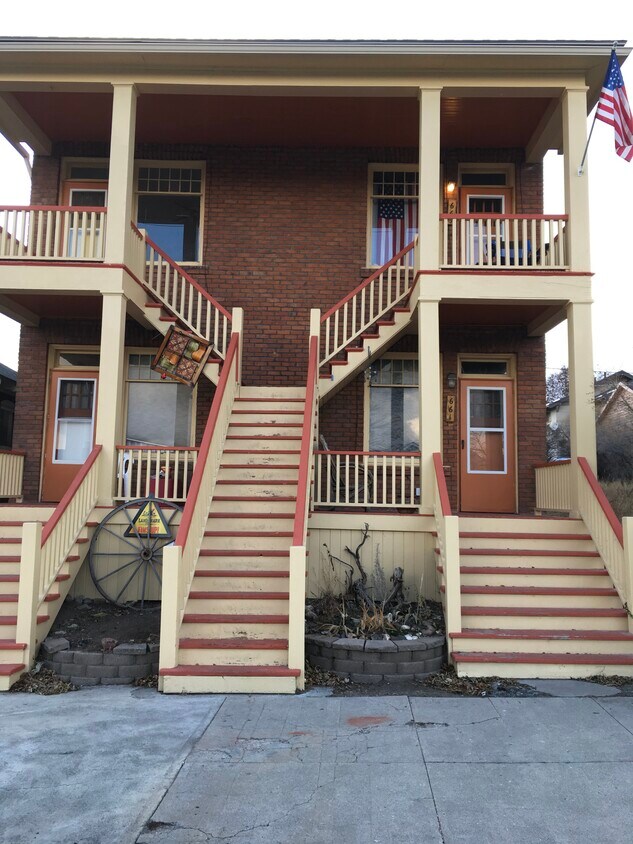 Primary Photo - 665 S Washington St