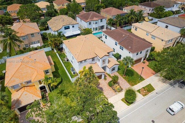 Building Photo - 15699 SW 54th Ct