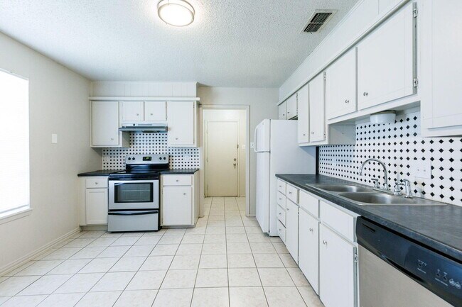 Foto del edificio - 6333 29th St