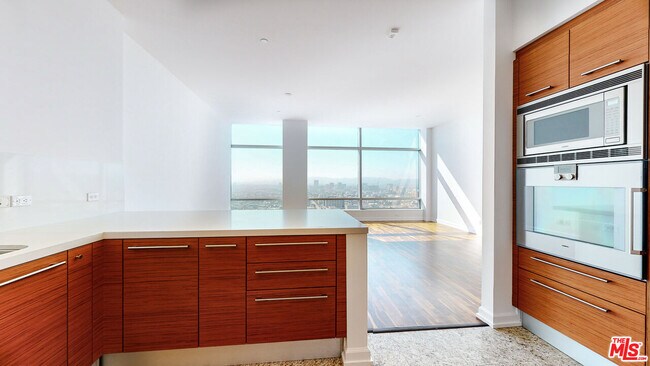 Foto del edificio - 900 W Olympic Blvd