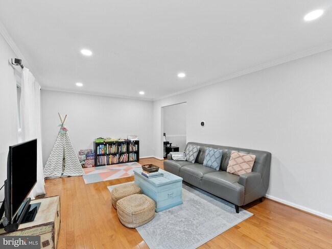 Foto del edificio - 2602 Oakledge Ct