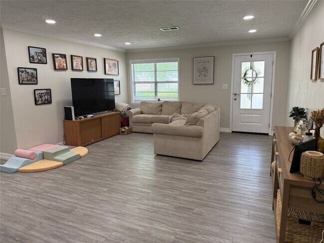 Foto del edificio - 17850 Nonie Ln