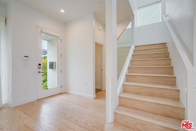 Foto del edificio - 8961 Gibson St