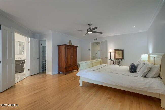Foto del edificio - 7516 N 10th St
