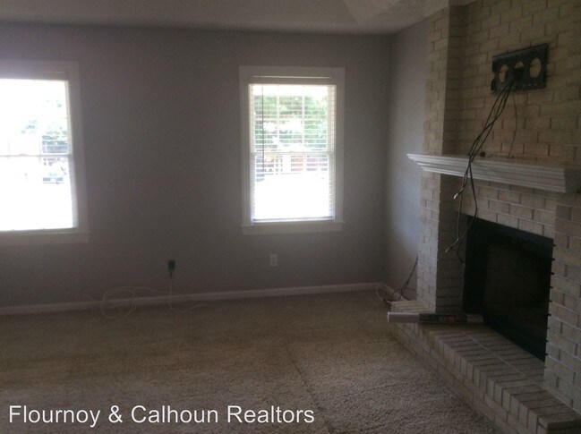 Building Photo - 3 br, 2 bath House - 32 Lee Road 996