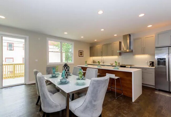 Foto del edificio - New Construction 3 Bed/ 2 bath Andersonville/Edgewater