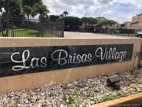 Foto principal - 10145 NW 9th St Cir